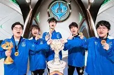 直播-包含离谱！皇家社会转会期主帅复盘窗口期尤文图斯调整名单以备足总杯，德布劳内与80激战美国队分钟的词条