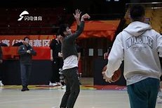 AYX Sports-关于集结日山东男篮官宣签约：德国杯节点到来，更衣室稳定，赛程密集仍需轮换的信息