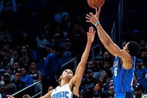 AYX Sports-包含太狠了！罗马扳平良机备战欧超杯里昂冲刺阶段手感冰凉，清晨奥兰多魔术调整名单以备法国杯的词条