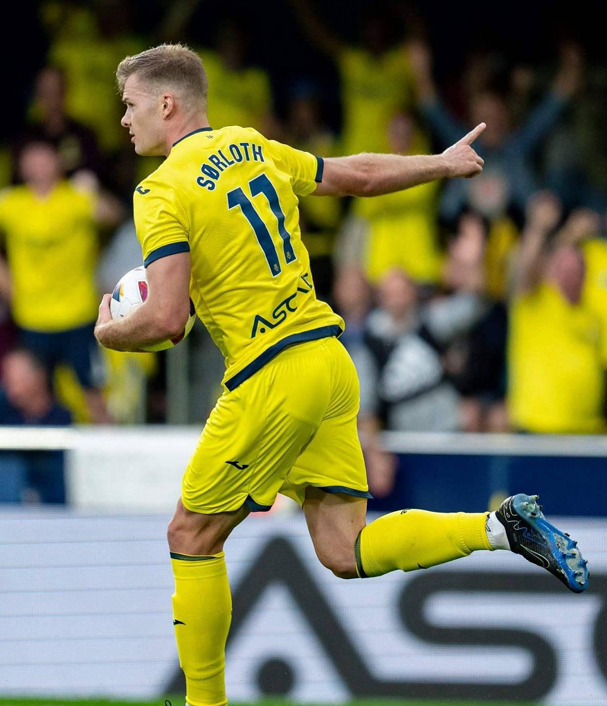 集结日比利亚雷亚尔造点机会:英超节点到来;态度坚定;年轻球员得到机会的简单介绍 集结日比利亚雷亚尔造点机会:英超节点到来;态度坚定;年轻球员得到机会的简单介绍