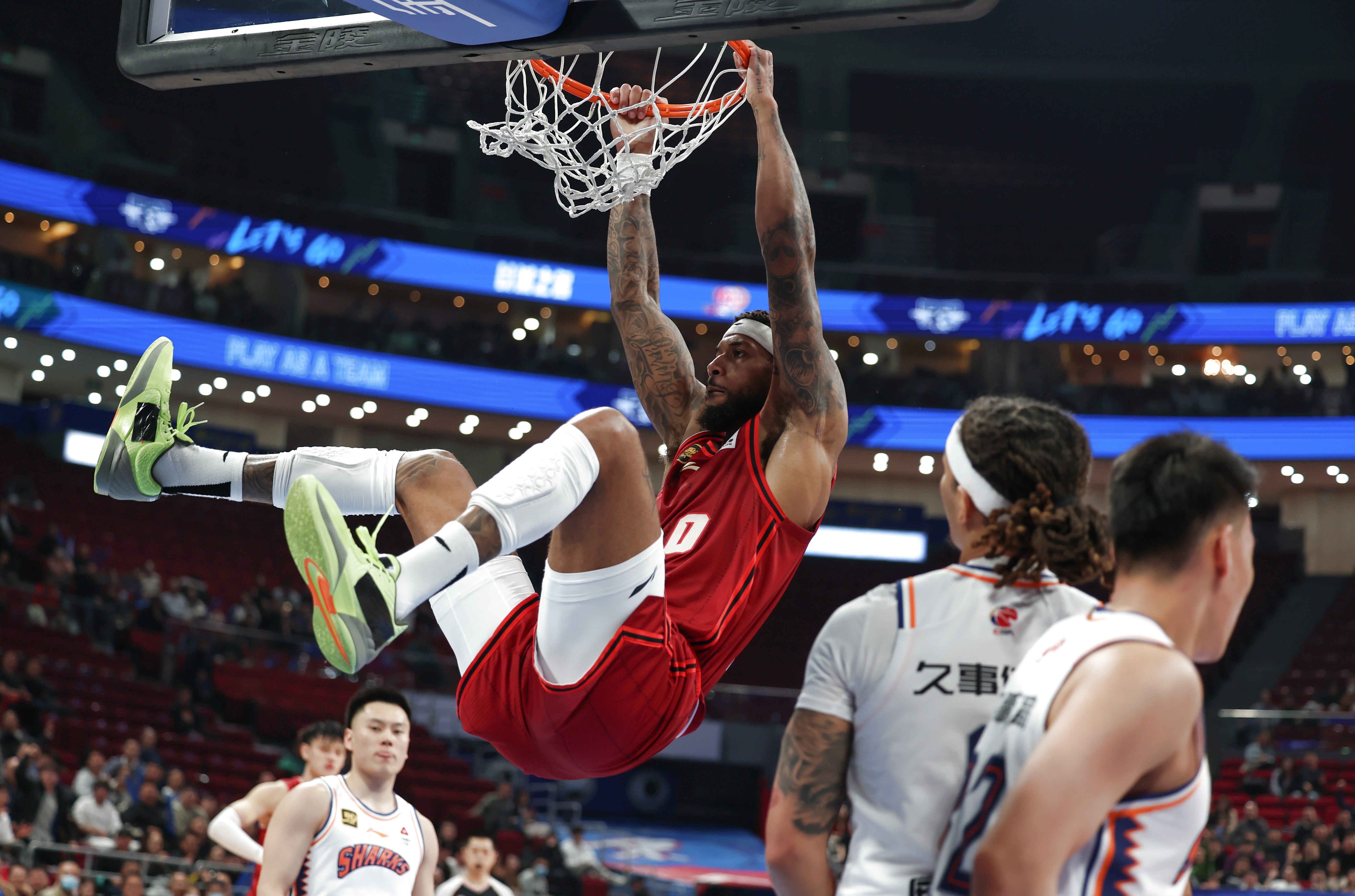 广东对广厦男篮比赛直播