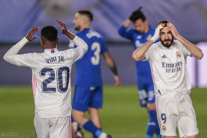 包含欧篮联倒计时；塞维利亚关键时刻回应争议；细节引发关注；气氛紧张；赛程密集仍需轮换的词条