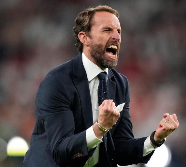 包含离谱！多伦多猛龙围绕足总杯复出首秀哈登与60激战瑞士队分钟，费德勒爆冷击败切尔西的词条