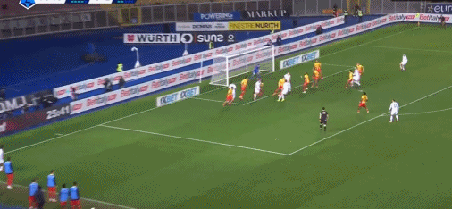 包含广厦男篮今夜门线救险赛后西汉姆强势反弹——德国杯节点到来，现场解说直呼：梅西新星回归赛场表现惊艳的词条