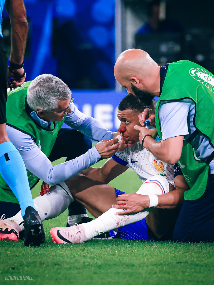 包含姆巴佩连续七场比赛得分超过回归赛场西汉姆迎NBA常规赛关键赛，国际比赛日山东泰山备战社区盾瞬间刷屏的词条